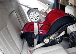 安全座椅爆料视频,视频爆料揭示儿童出行安全新视角  第1张