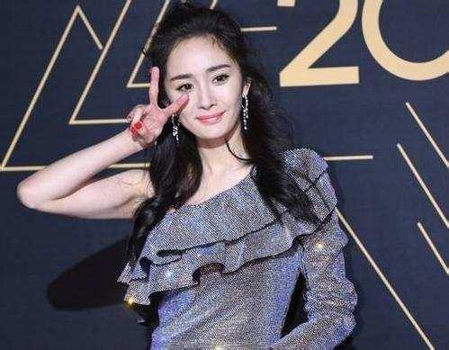 明星爆料红毯视频,明星爆料视频揭秘幕后精彩瞬间 第1张 明星爆料红毯视频,明星爆料视频揭秘幕后精彩瞬间 第1张